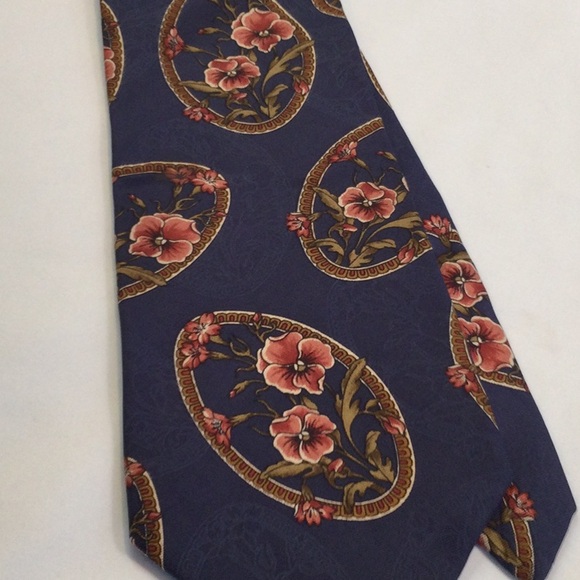Liberty of London silk necktie. - Picture 5 of 7